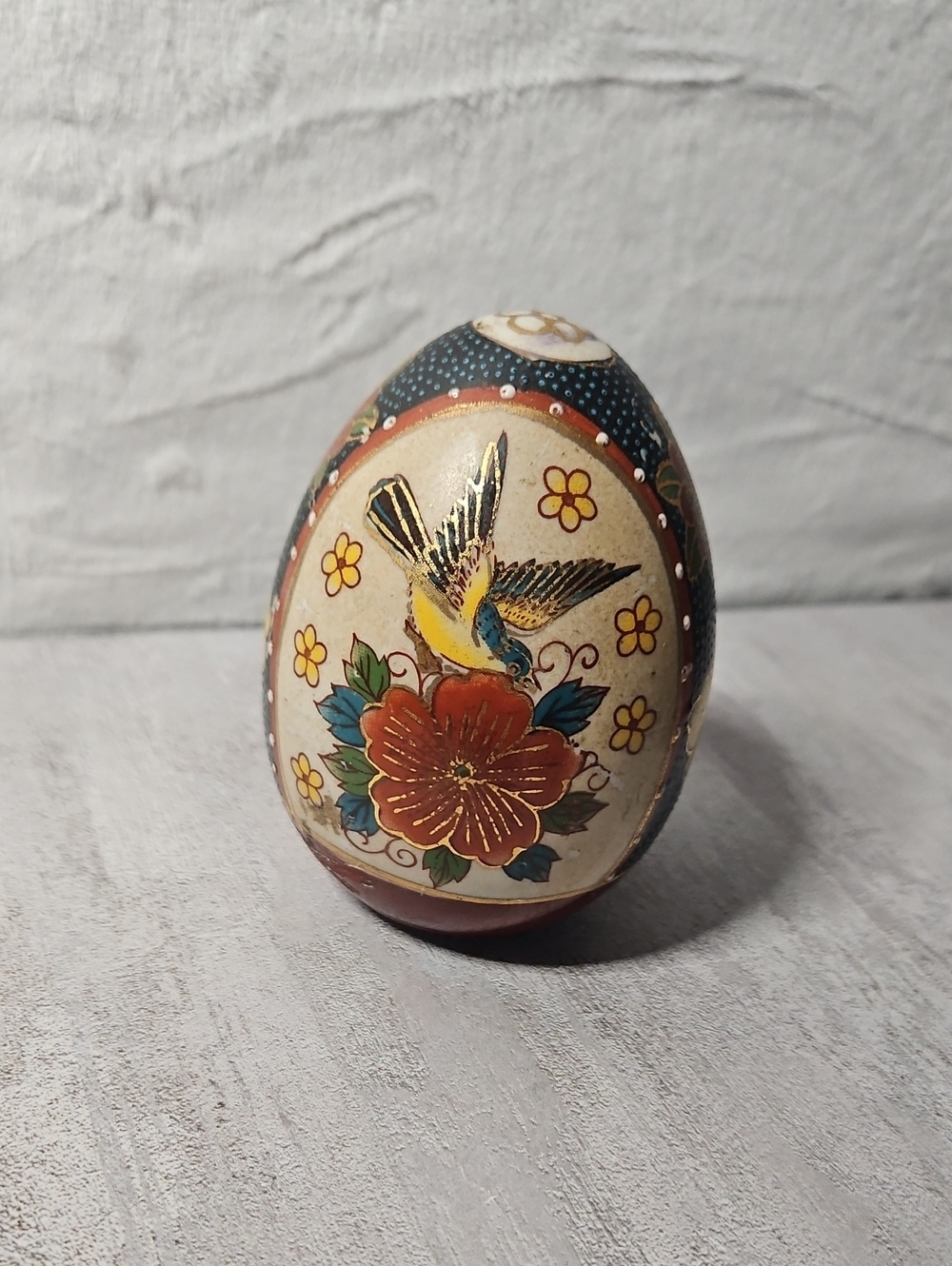 Vintage Mid Century Porcelain Egg - Picture 2 of 4
